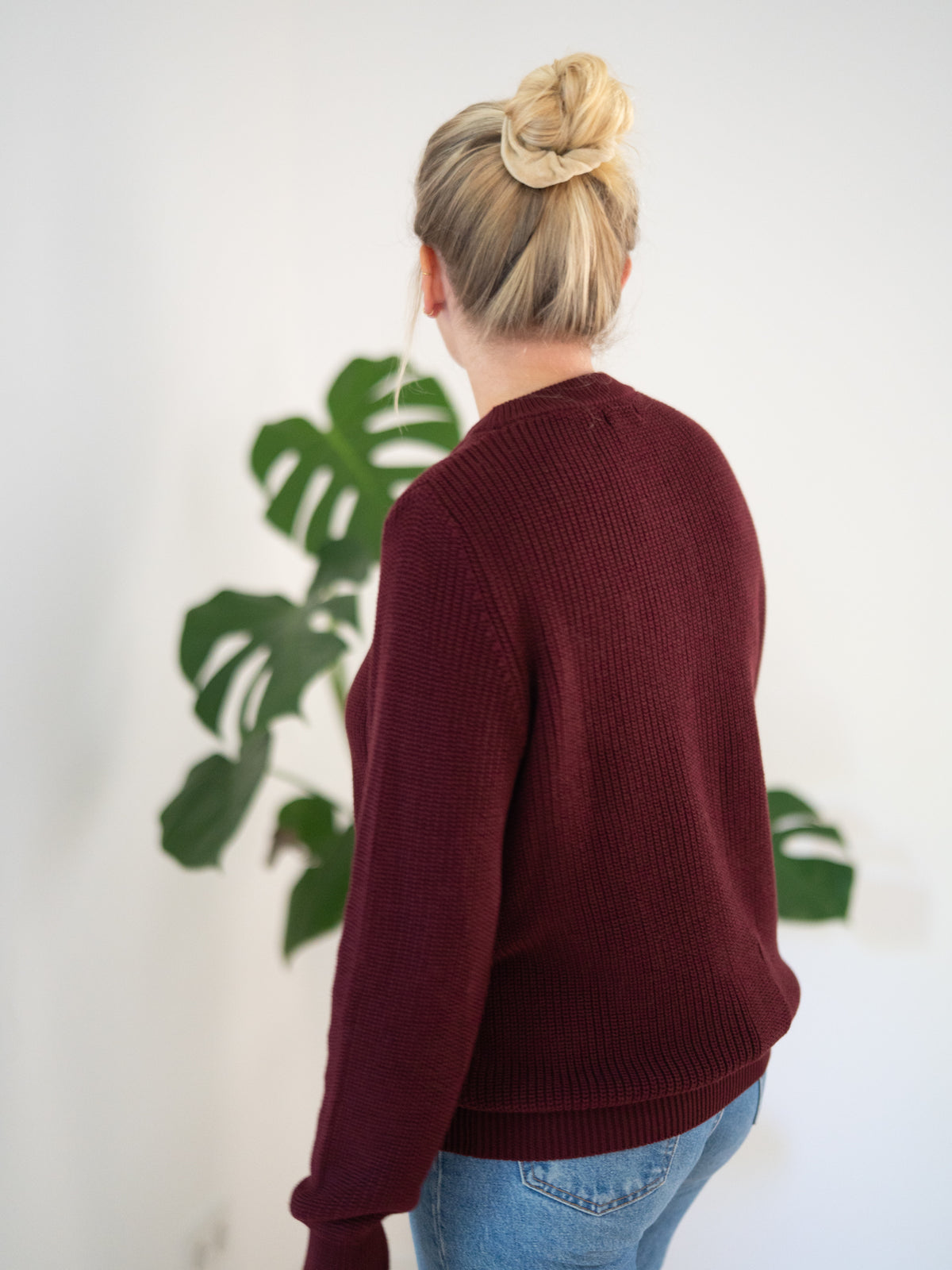 4Seasons Frauen Strickpullover bordeaux aus 100% GOTS zertifizierter Biobaumwolle, Manufaktur-Qualität Made in Italy – Rückansicht
