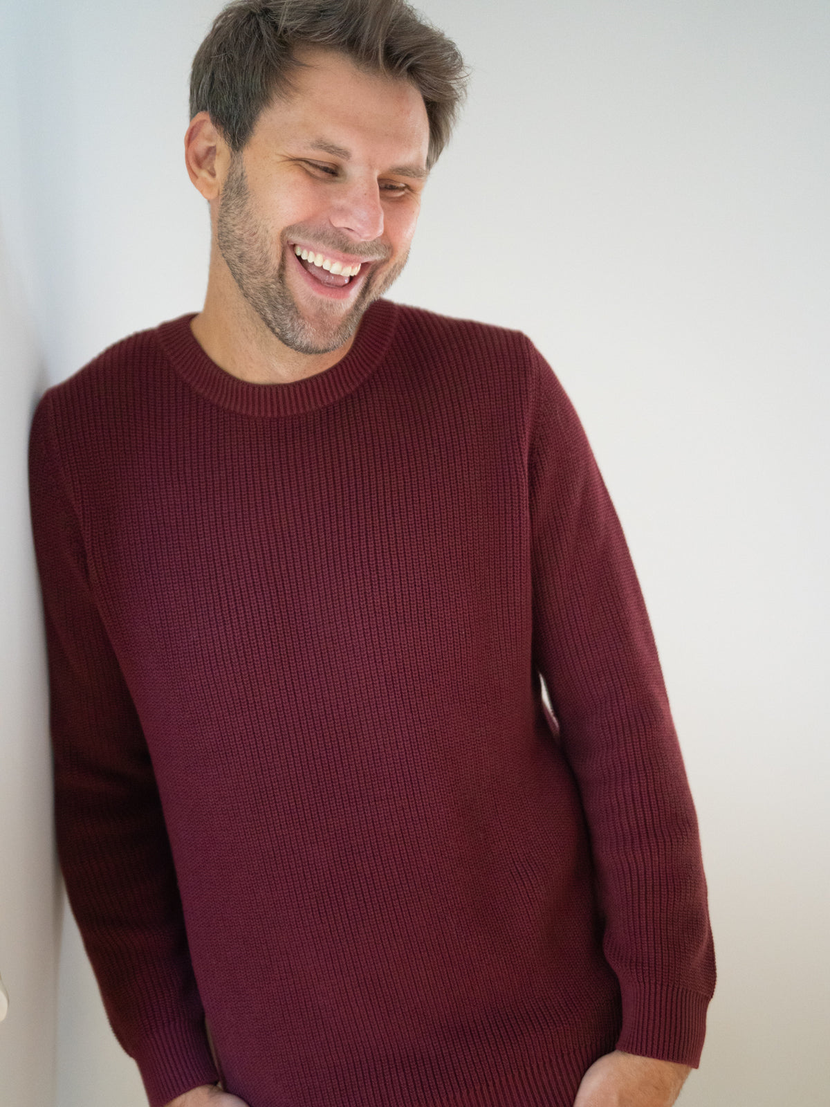 4Seasons Männer Strickpullover bordeaux aus 100% GOTS zertifizierter Biobaumwolle, Manufaktur-Qualität Made in Italy – Vorderansicht