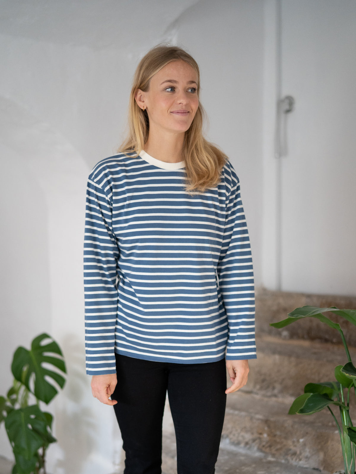 FUXBAU Fair Fashion Frauen Streifen Longsleeve in creme blau aus 100% GOTS zertifizierter Biobaumwolle.