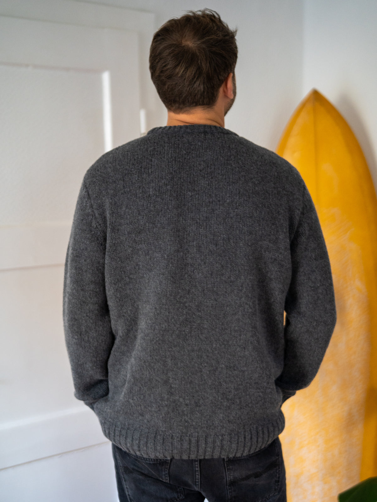 Fair Fashion MĂ€nner Strickpullover Made in Italy aus 100% extra weicher Merino Schurwolle. Mulesingfreie Wolle verarbeitet in Deutschland.