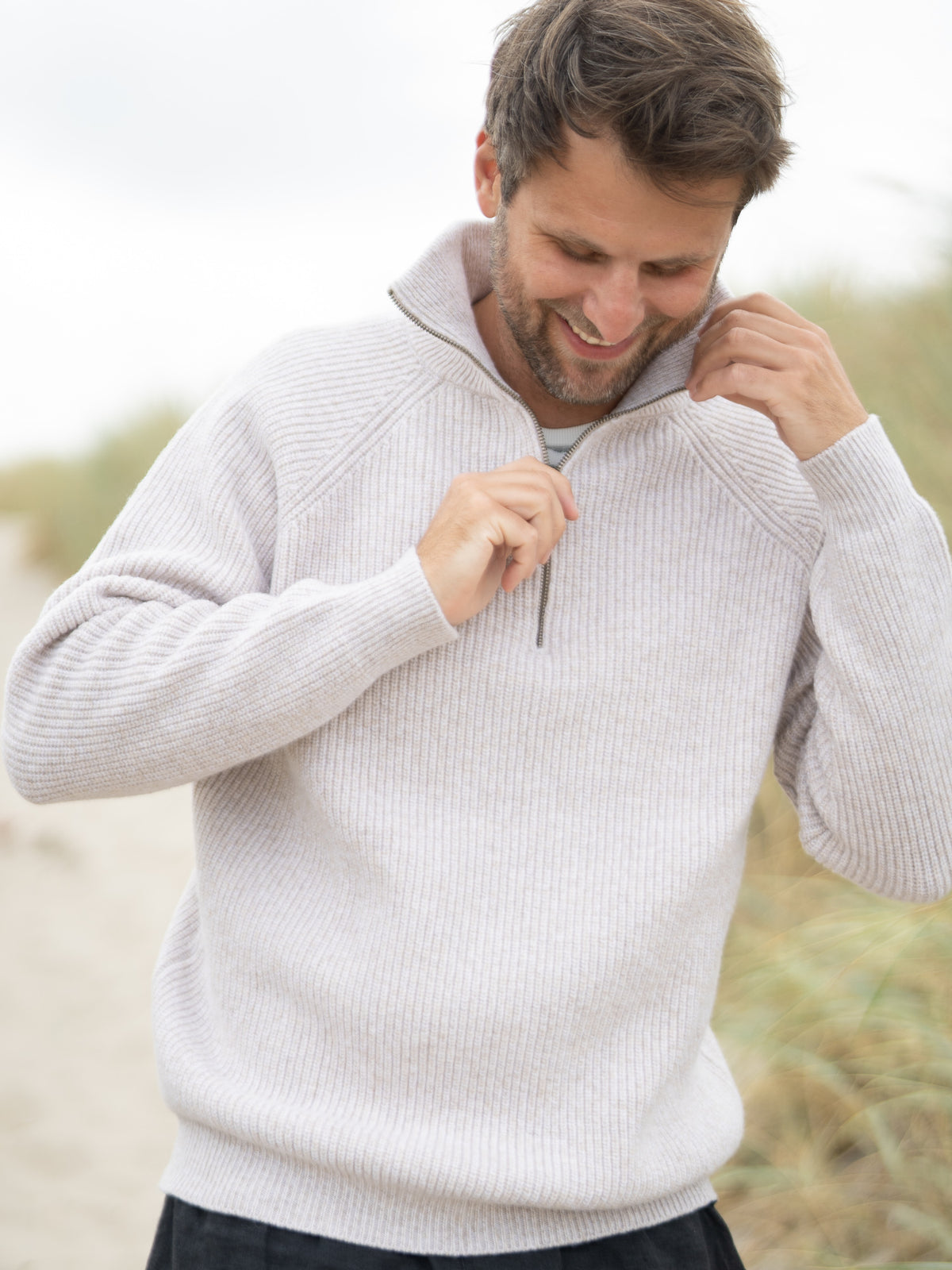 Männer Merino Troyer beigemeliert mit Stehkragen – Pullover aus 100% mulesingfreier Merinowolle, Made in Italy
