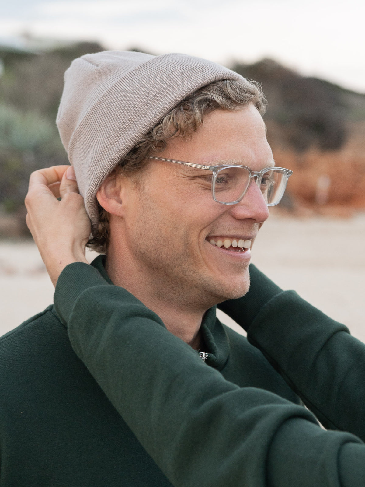 Fair Fashion Merino Kork Beanie von FUXBAU aus 100% Merino Schurwolle gestrickt in Deutschland und veredelt mit einem fux Kork Patch.