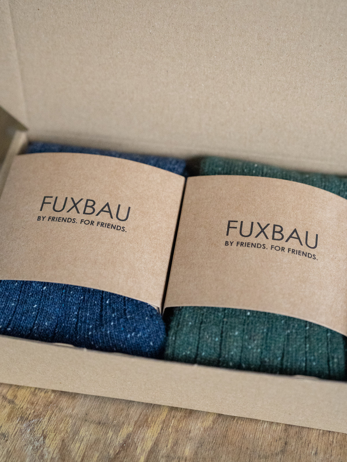 FUXBAU Fair Fashion Neps Socken Made in Portugal im Eco Bundle in den Farben grĂĽn und navy.