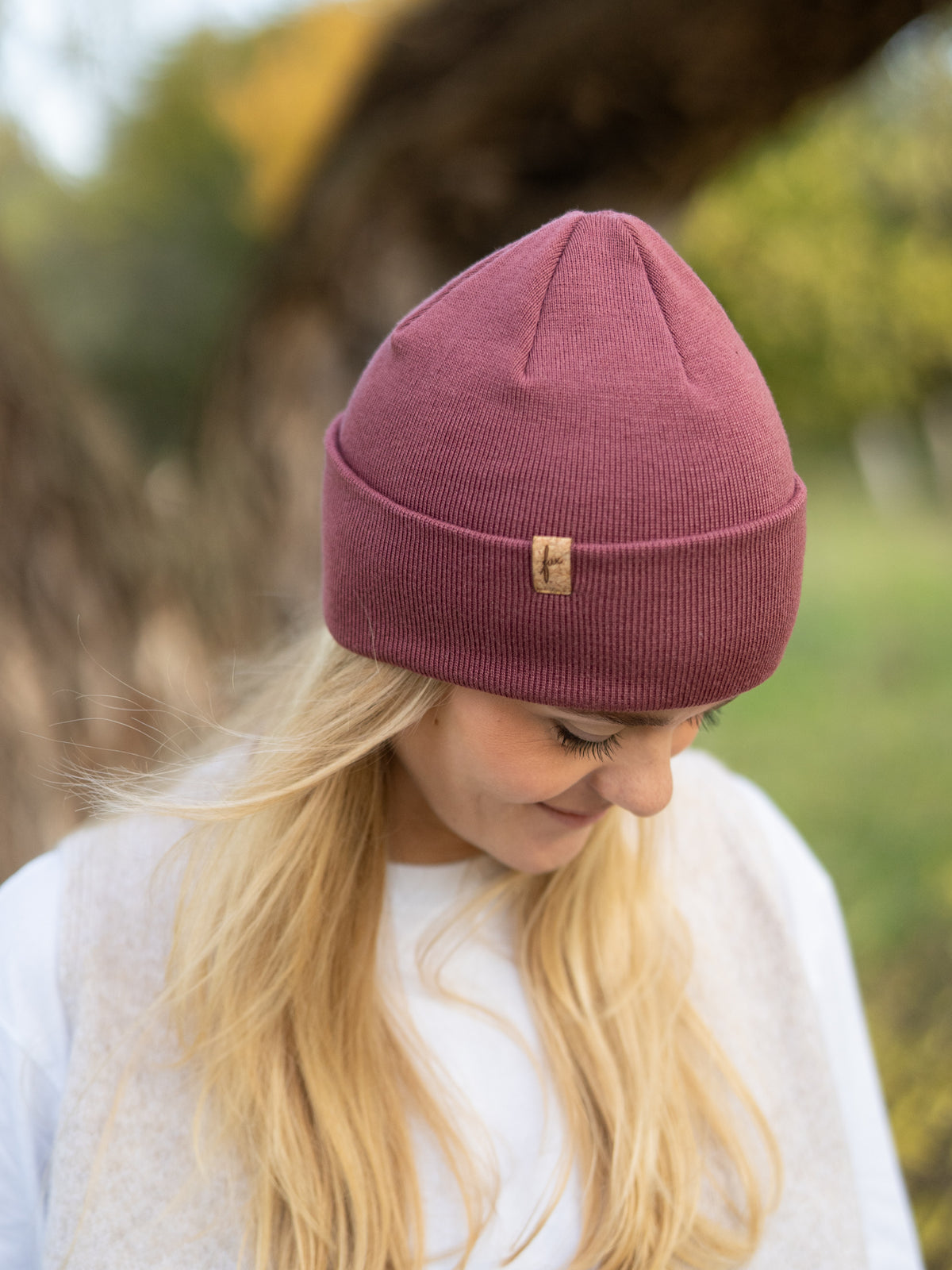 FUXBAU Merino Beanie in Weinrot â natĂŒrliche, weiche DamenmĂŒtze mit Korklabel, hergestellt in Deutschland