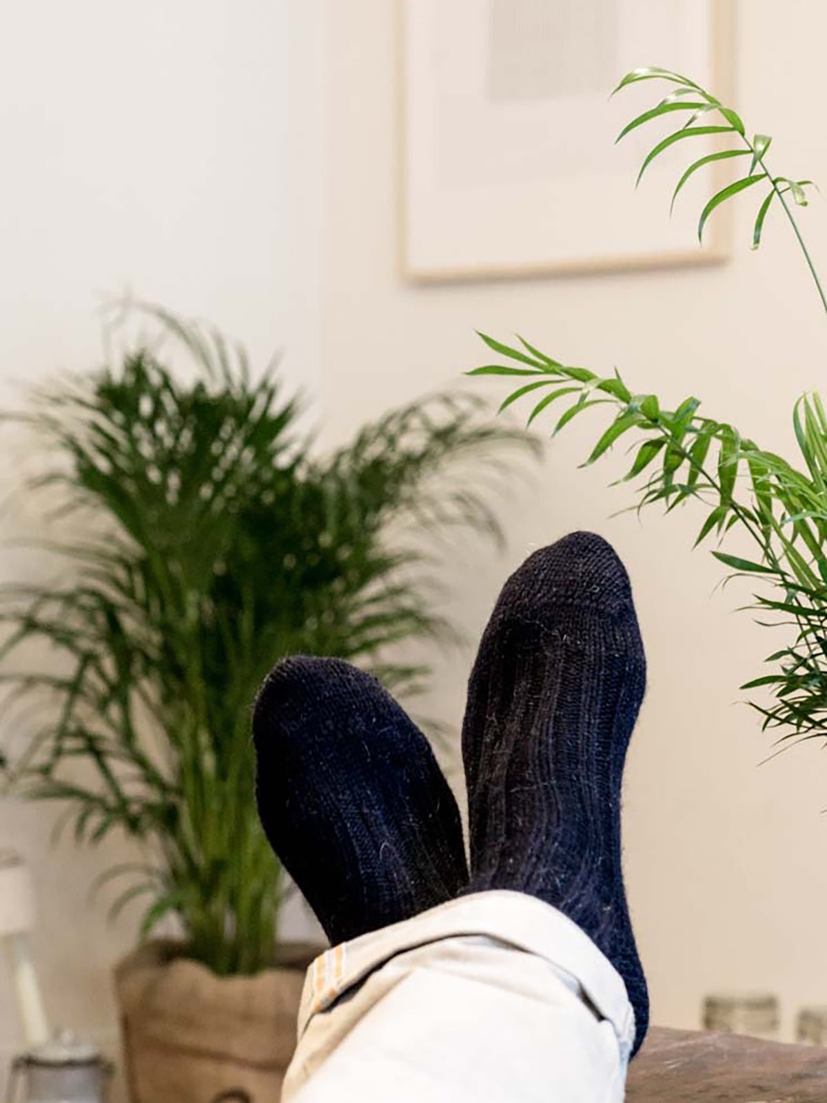 Unser Freund Philipp trÀgt unsere FUXBAU Wollsocken in navy