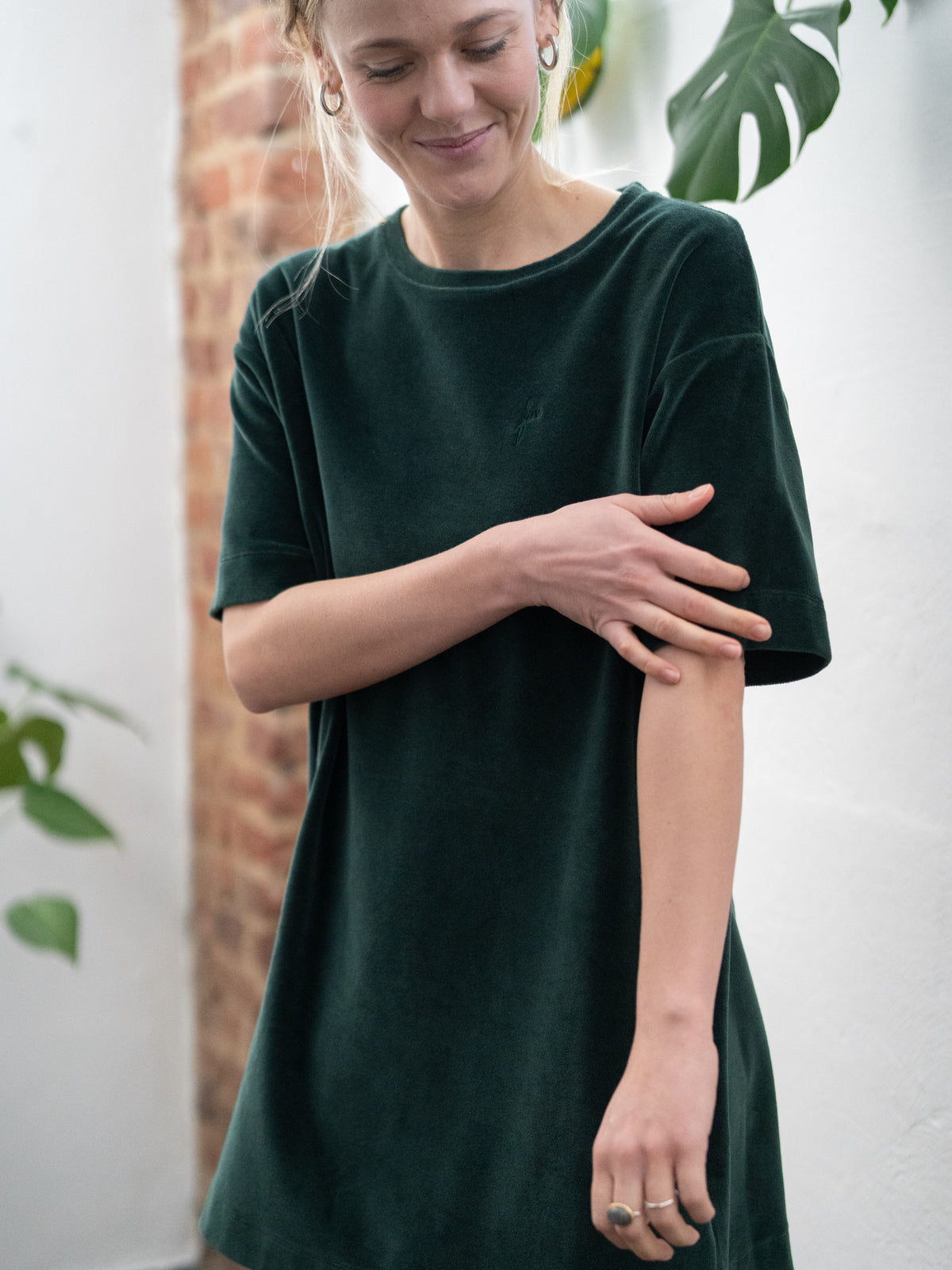 Locker und bequem, unser fux Samt Kleid