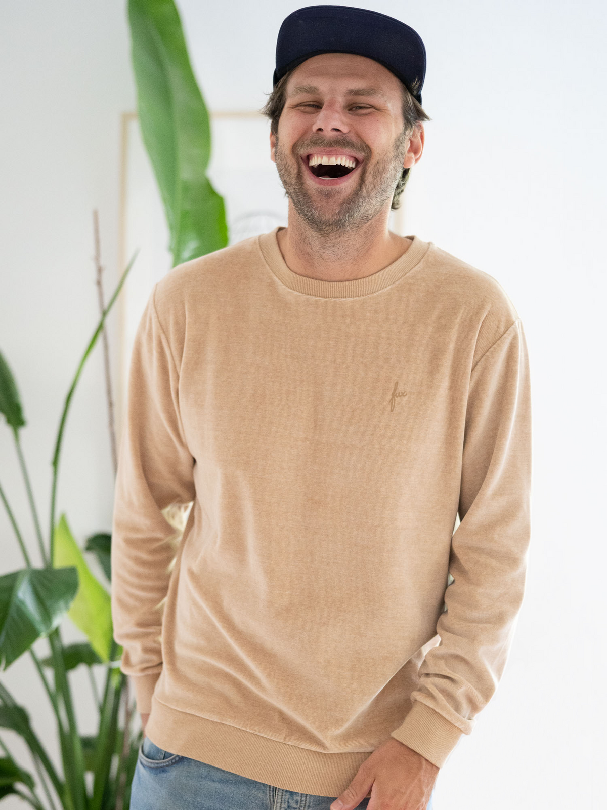 Fair Fashion Samt Männer Pullover in beige gelb geriffelt aus 100% GOTS zertifizierter Biobaumwolle von FUXBAU Made in Portugal.