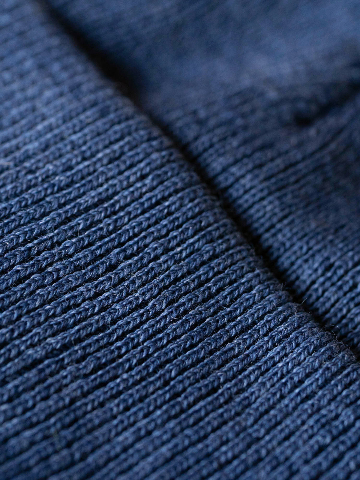Detail vom Strickmuster der Strickmütze aus 100% GOTS zertifizierter Merinowolle