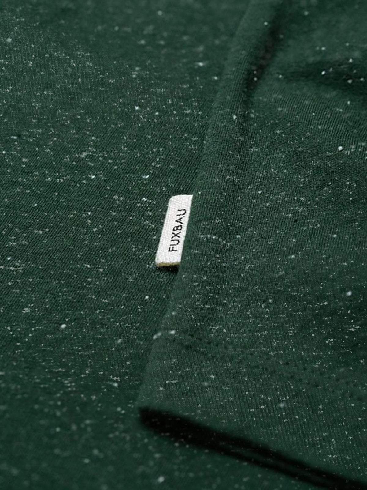Frauen Neps T-Shirt in grün mit weißen kleinen Neps - schlicht und besonders 