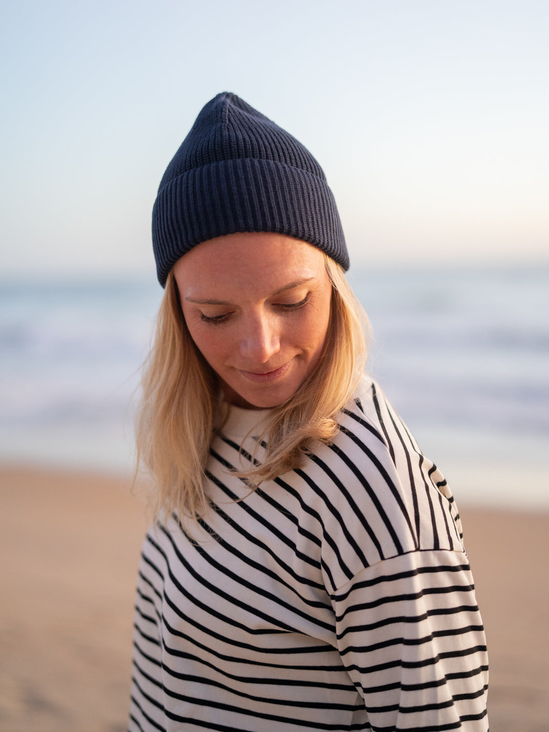 FUXBAU Fair Fashion Strickmütze aus GOTS zertifizierter Biobaumwolle in navy.